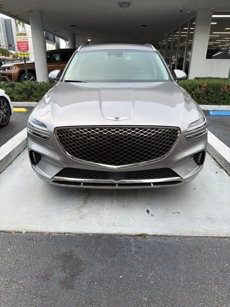 Used 2022 Silver Genesis 2.5T image 2