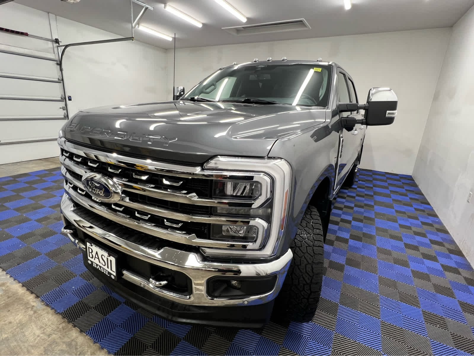 Used 2024 Carbonized Gray Metallic Ford LARIAT image 6