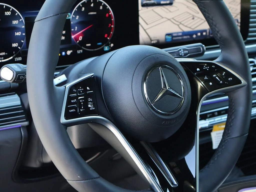 New 2026 MANUFAKTUR Moonlight White Metallic Mercedes-Benz GLE 450 image 58