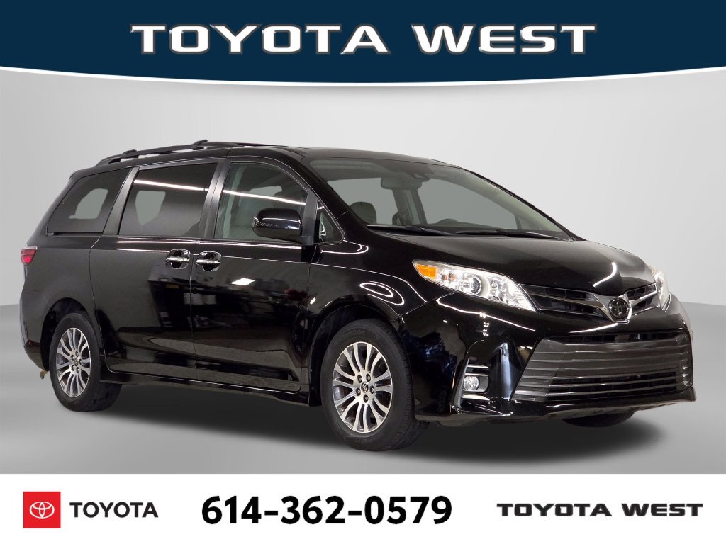 Used 2020 Black Toyota XLE Premium image 3