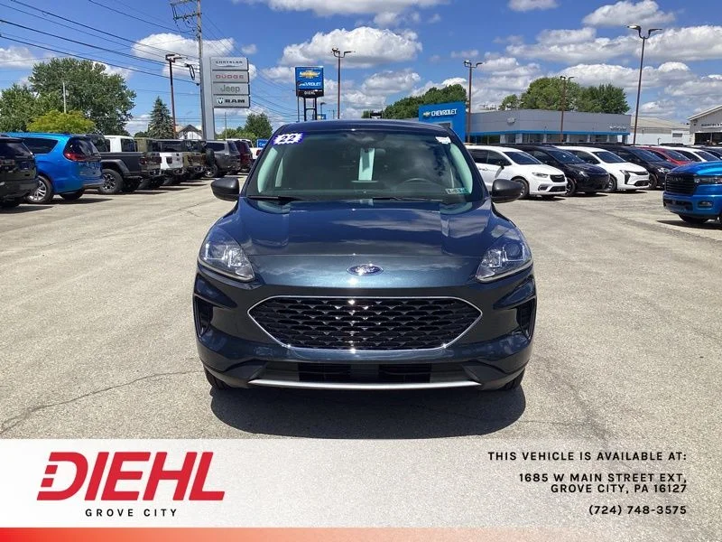 Used 2022 Blue Ford SE image 2