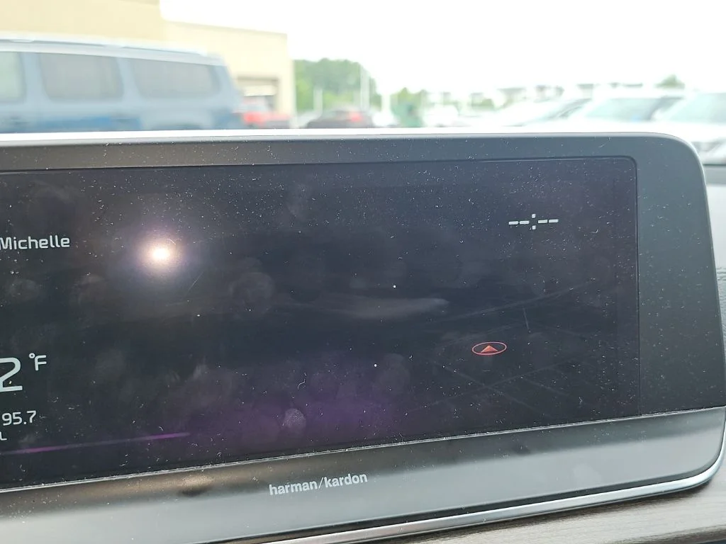 Used 2022 Black Kia SX image 17
