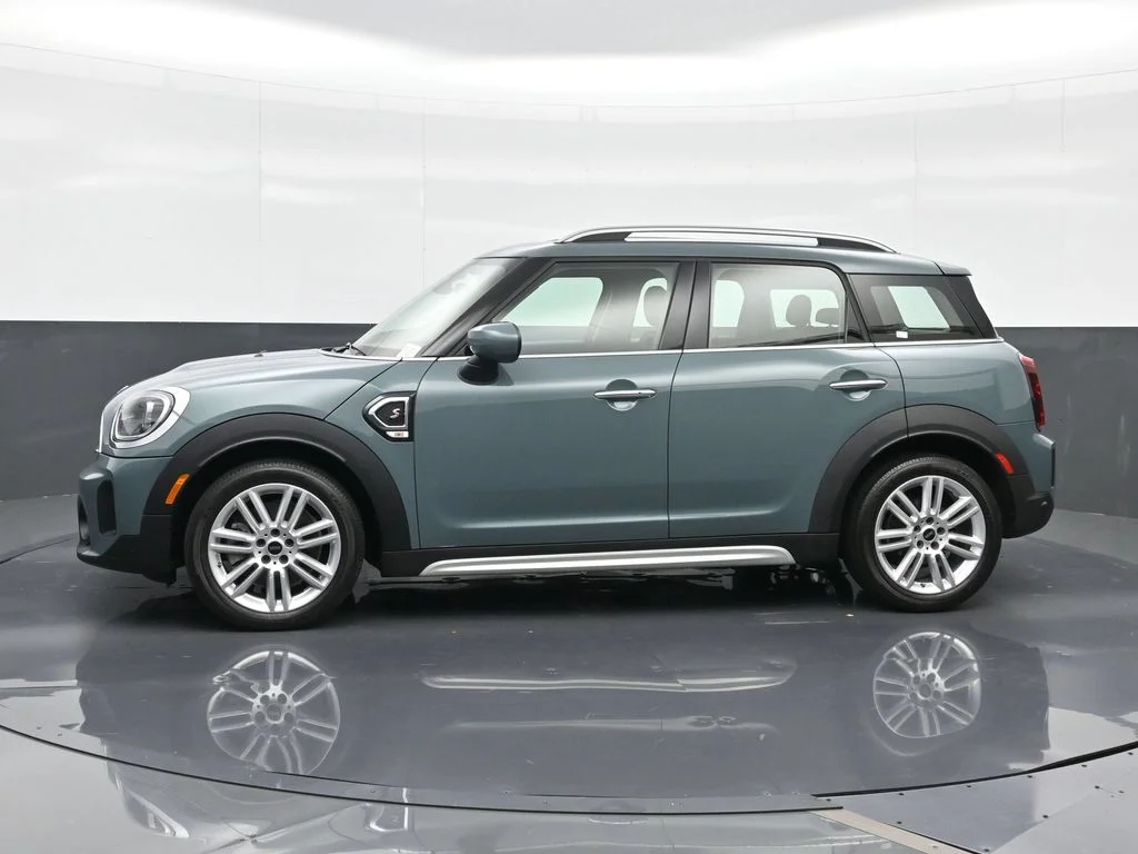 Used 2023 Green MINI Signature image 5
