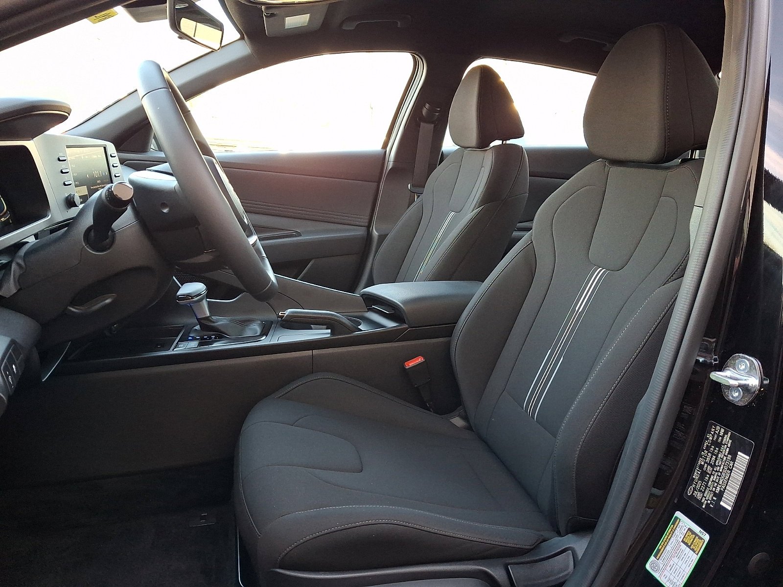 Used 2025 Abyss Black Hyundai SEL Sport image 12