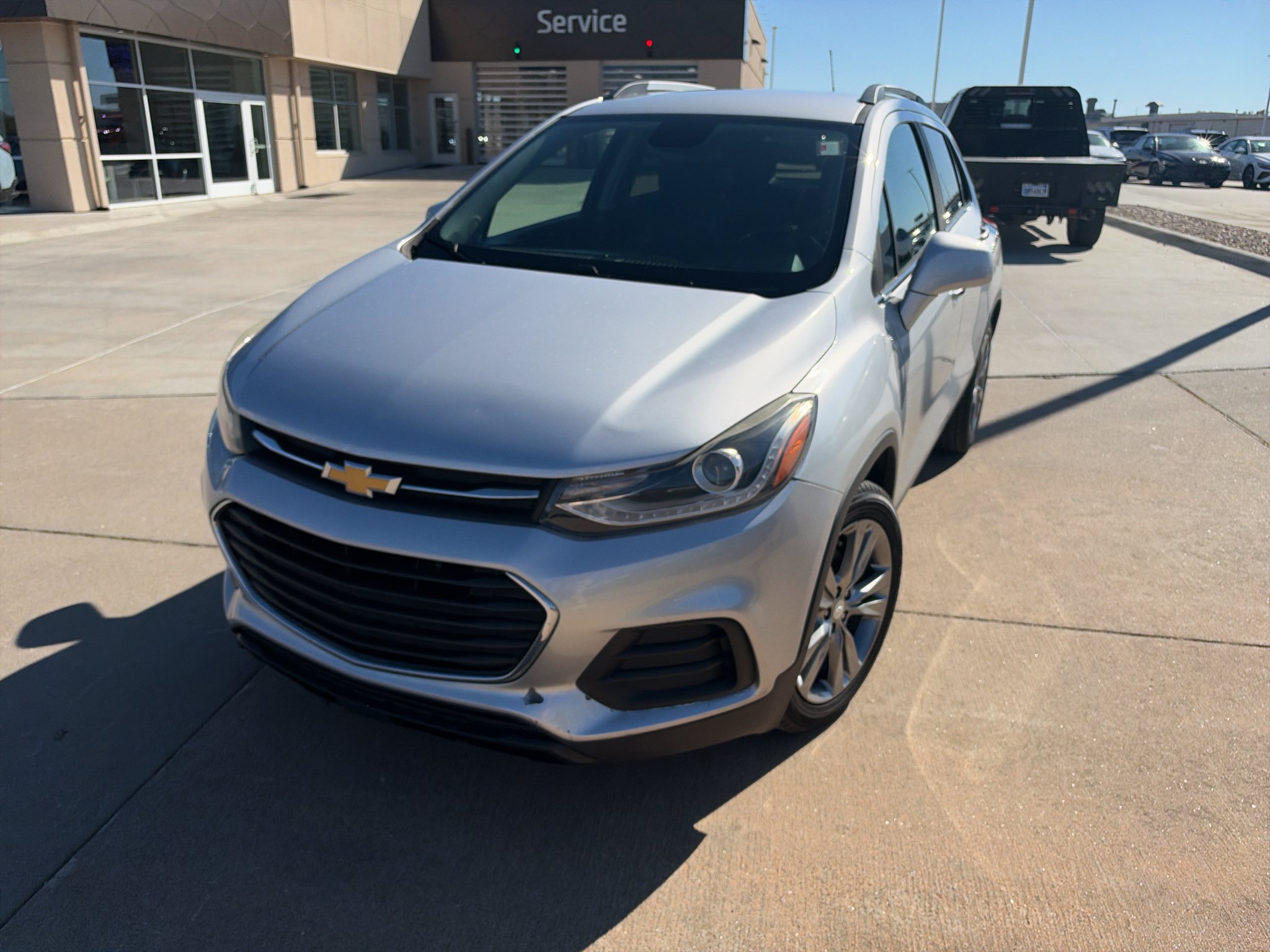 Used 2019 Chevrolet Trax LT with VIN 3GNCJLSB6KL239978 for sale in Manhattan, KS