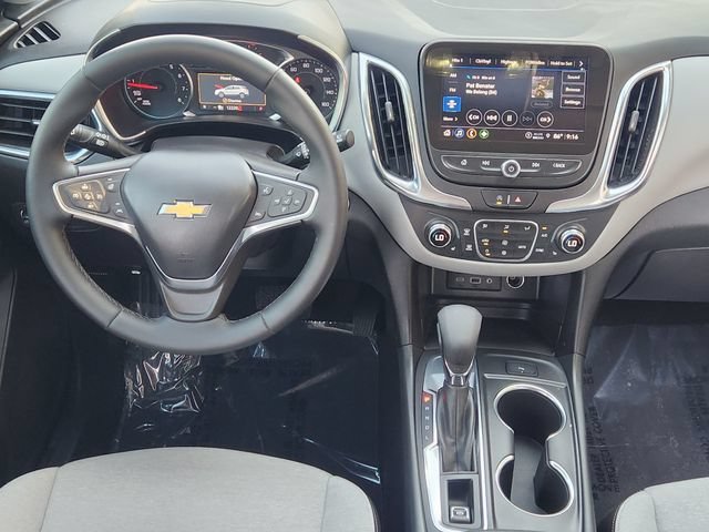 Used 2024 Summit White Chevrolet LT image 27