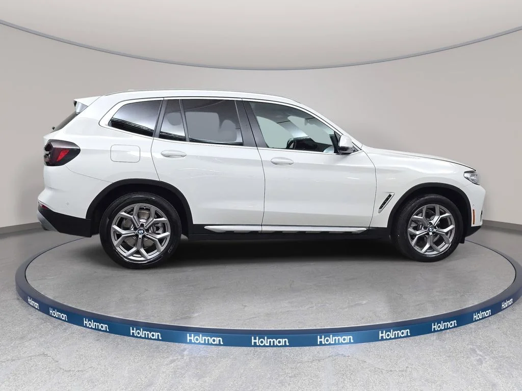 Used 2024 Alpine White BMW xDrive30i image 4