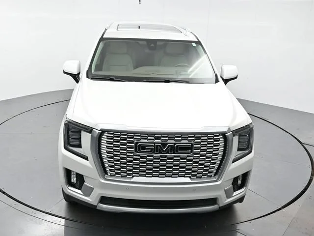 Used 2021 WHITE FROST TRICOAT GMC Denali image 35