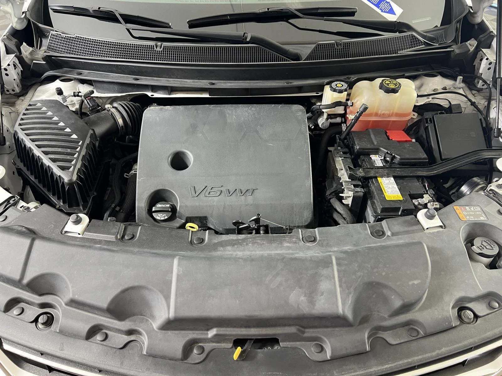 Used 2020 SUMMIT WHITE Chevrolet LT Cloth image 41
