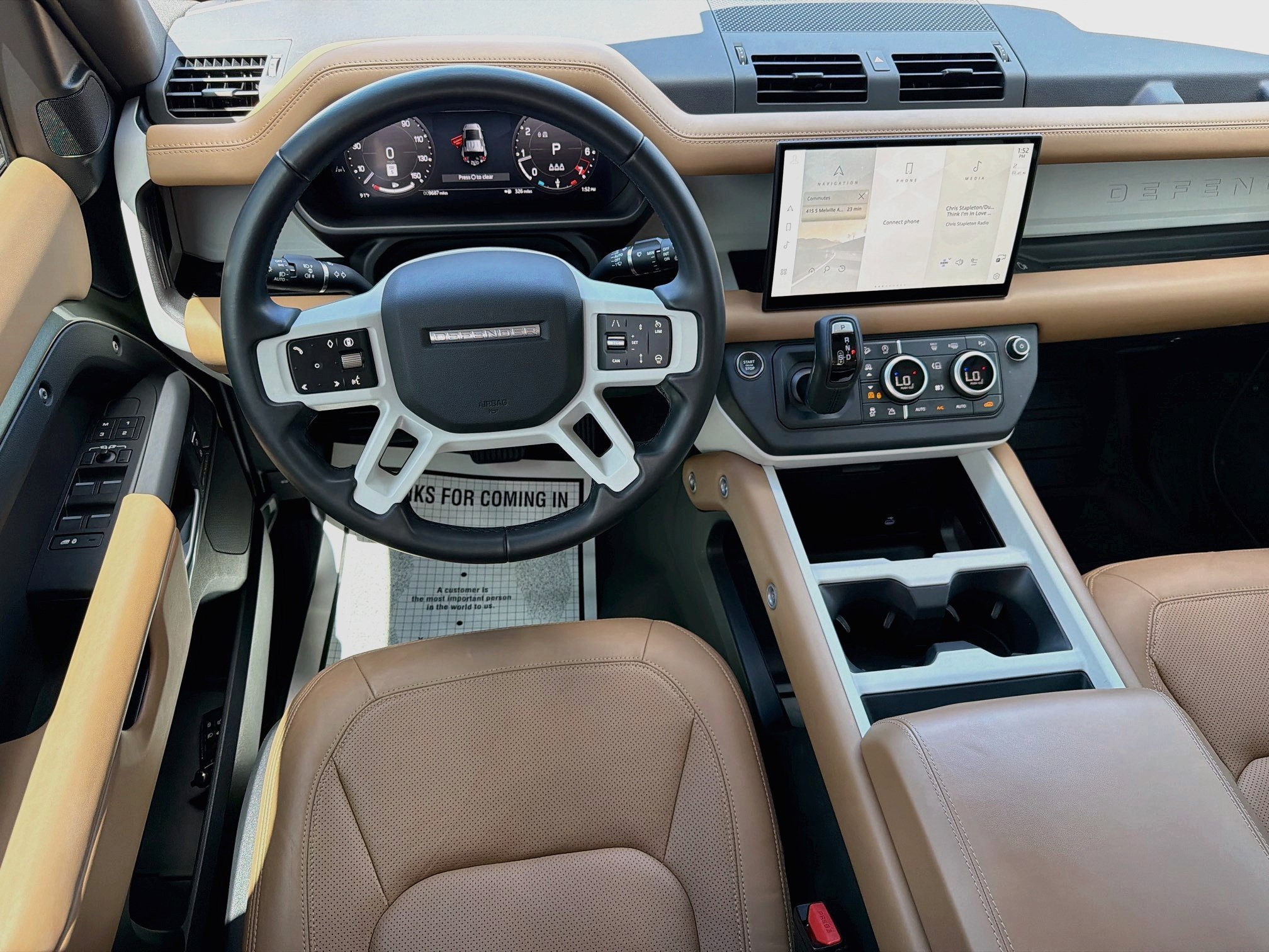 Certified Used 2025 Green Metallic Land Rover S image 17