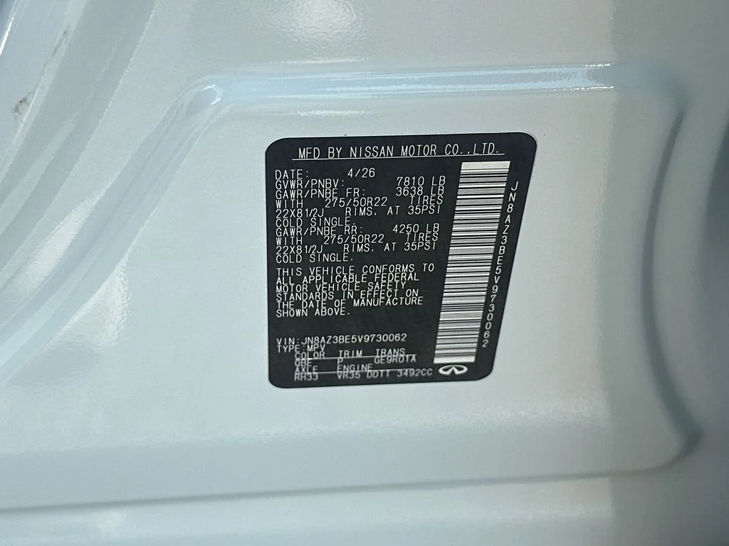 New 2027 RADIANT WHITE INFINITI Luxe 4WD image 32