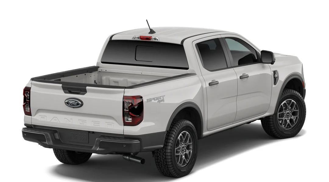 New 2026 AVALANCHE Ford XLT image 3