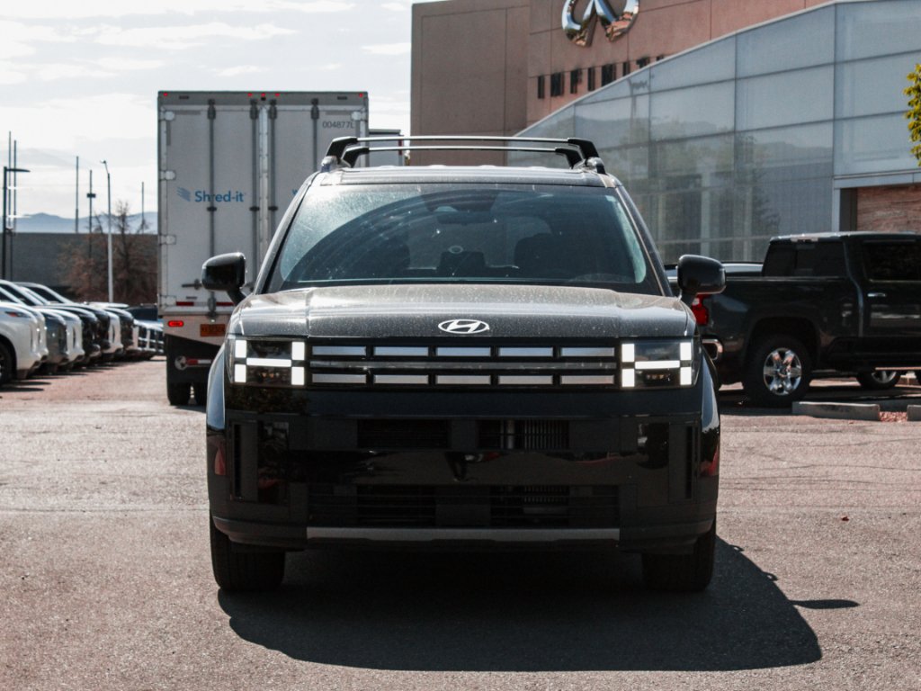 Used 2025 Phantom Black Hyundai SEL image 2