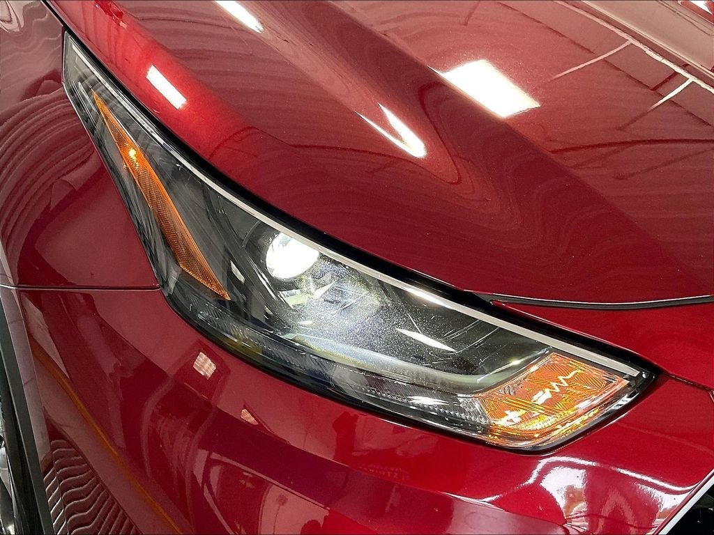 Used 2022 Red Toyota XLE image 33