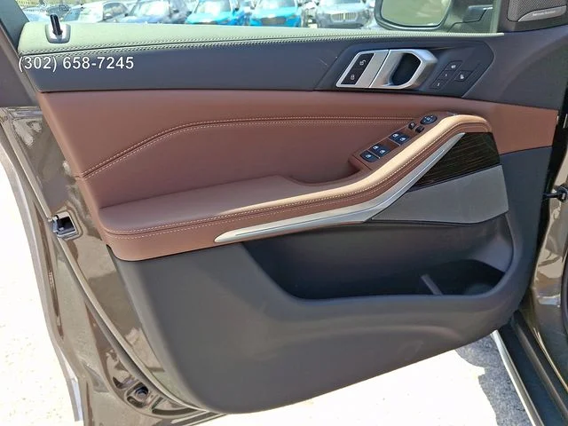 New 2026 Manhattan Green Metallic BMW xDrive40i image 11