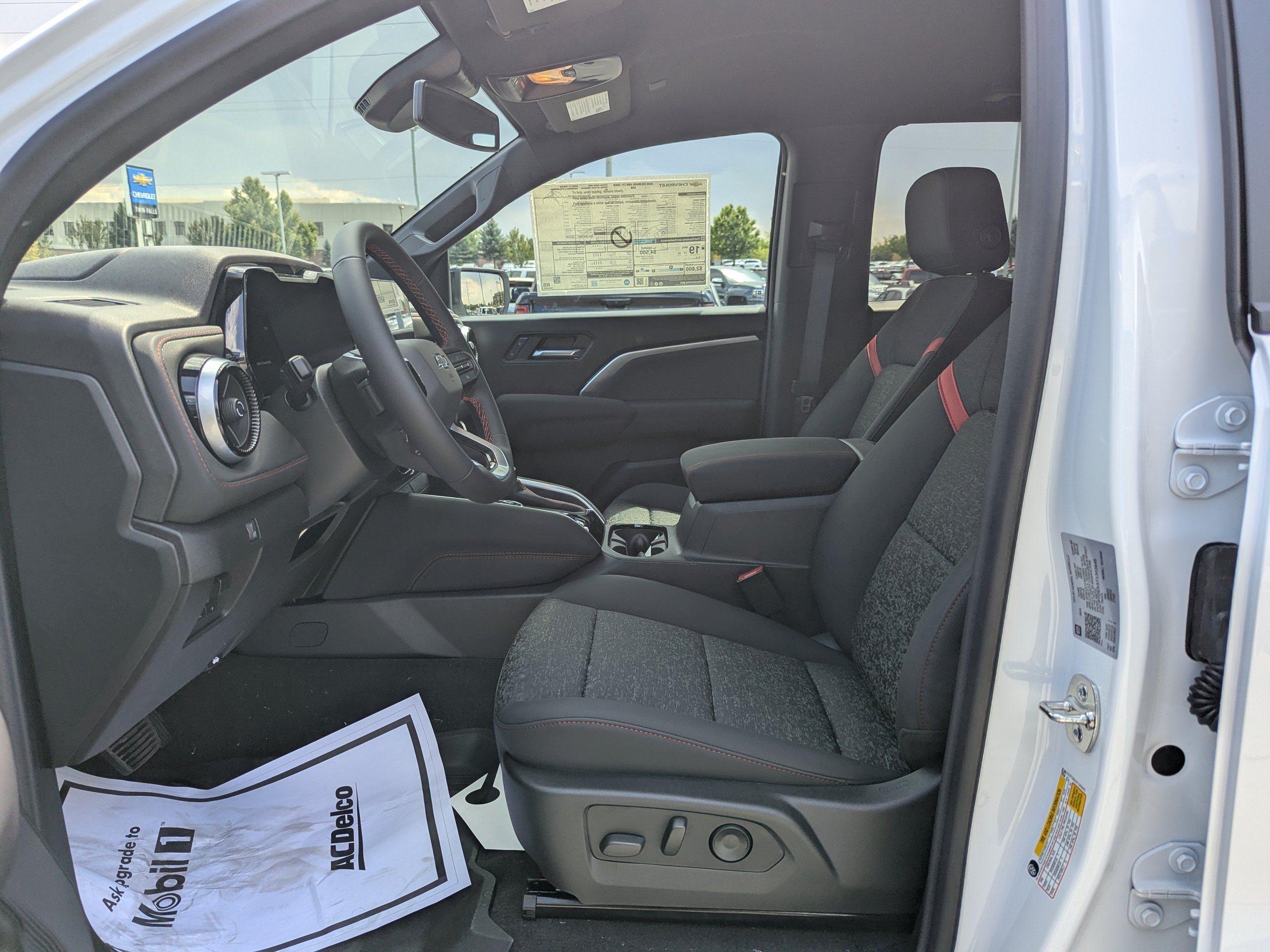 2026 Chevrolet Colorado Z71 - Photo 11