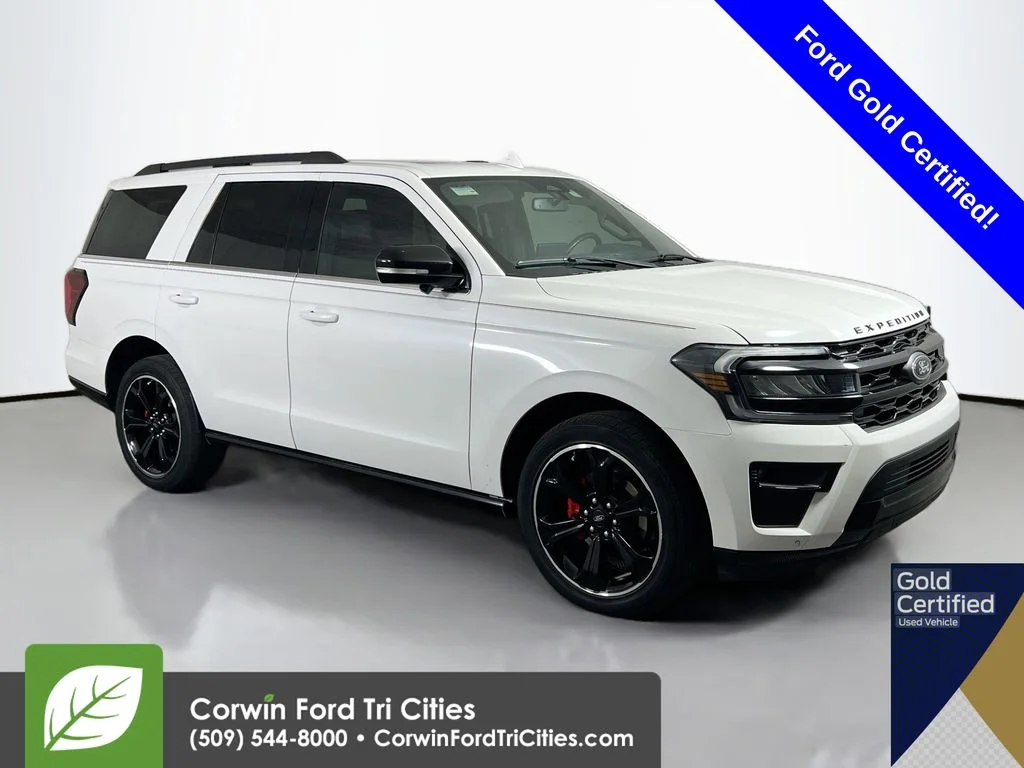 2023 Ford Expedition Limited's photo