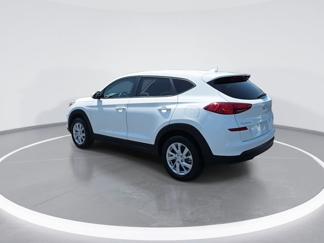 Used 2019 White Hyundai SE image 6