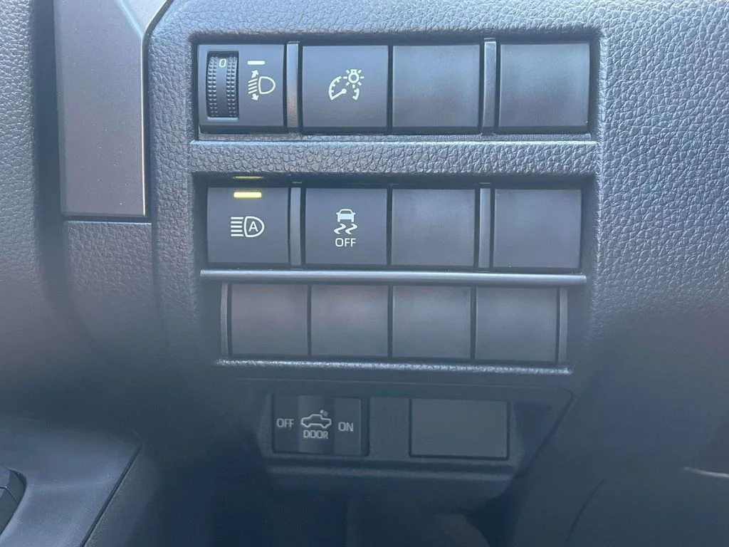 Used 2026 Ice Cap Toyota SR5 image 20