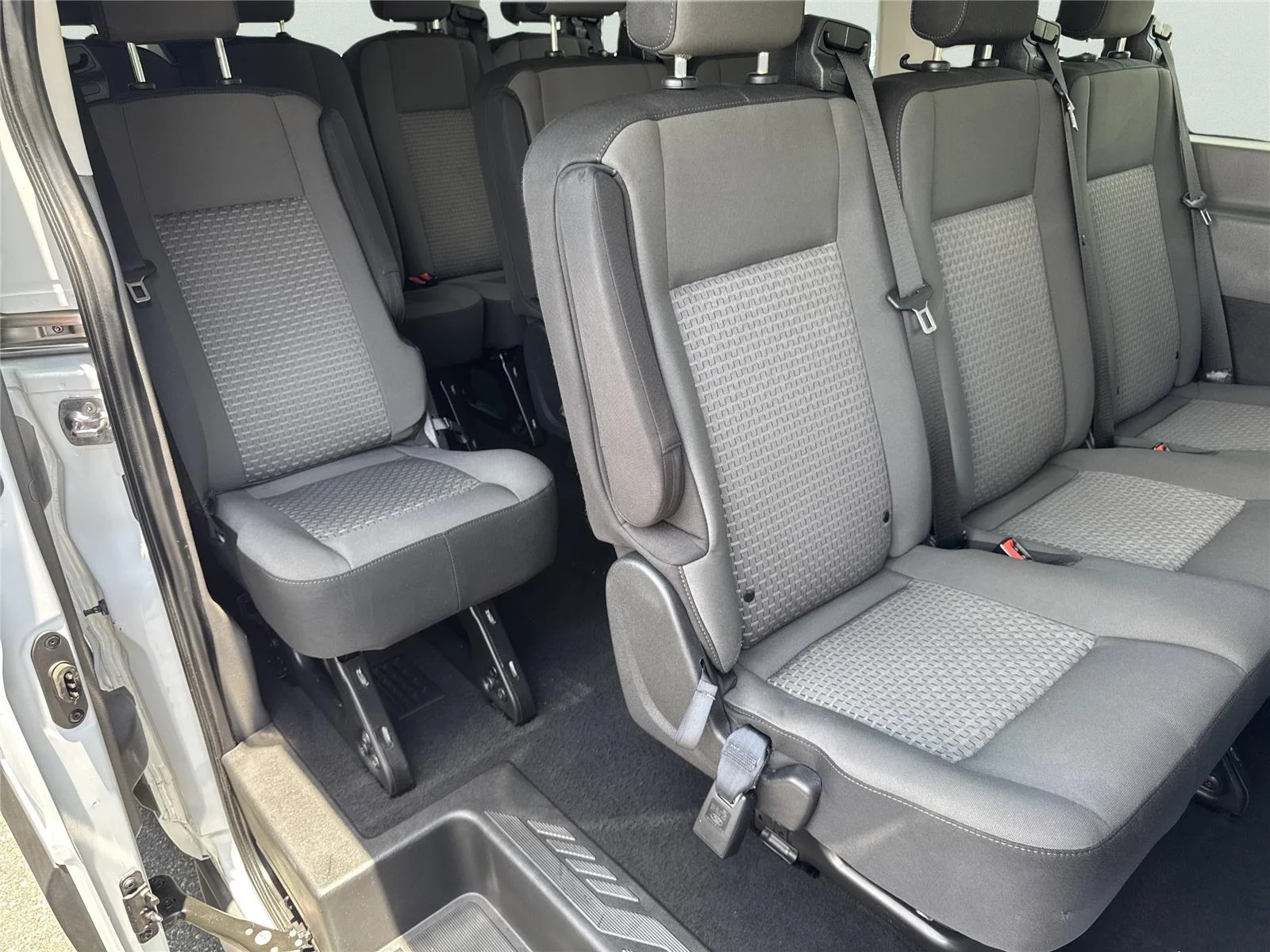 Used 2024 Oxford White Ford 350 XLT image 12