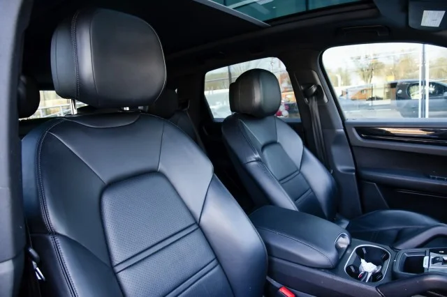2023 Porsche Cayenne Base - Photo 31