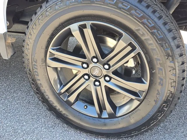Used 2022 White Ford XLT image 13