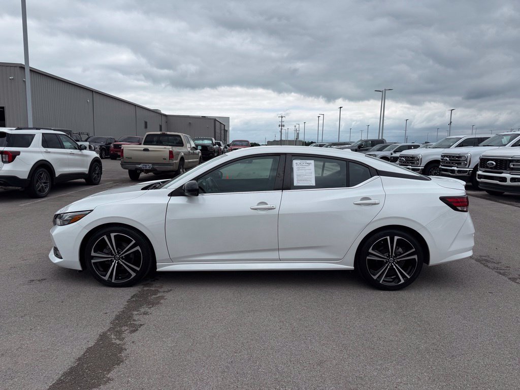 Used 2021 White Nissan SR image 37