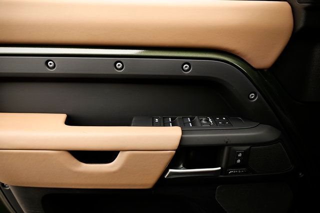 New 2026 Woolstone Green LAND ROVER S image 21