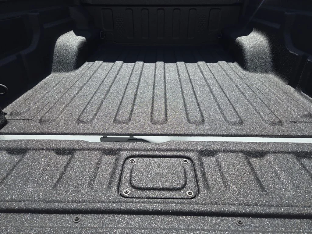New 2026 Bright White Clearcoat Jeep Mojave image 23