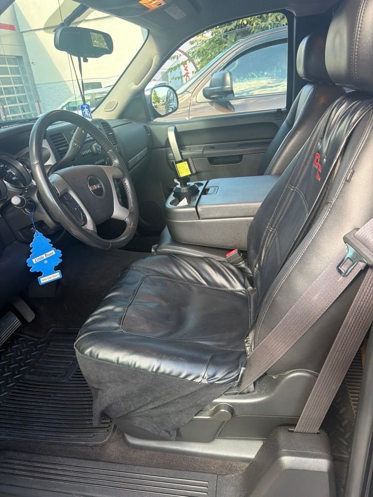 Used 2013 Black GMC SLE image 5