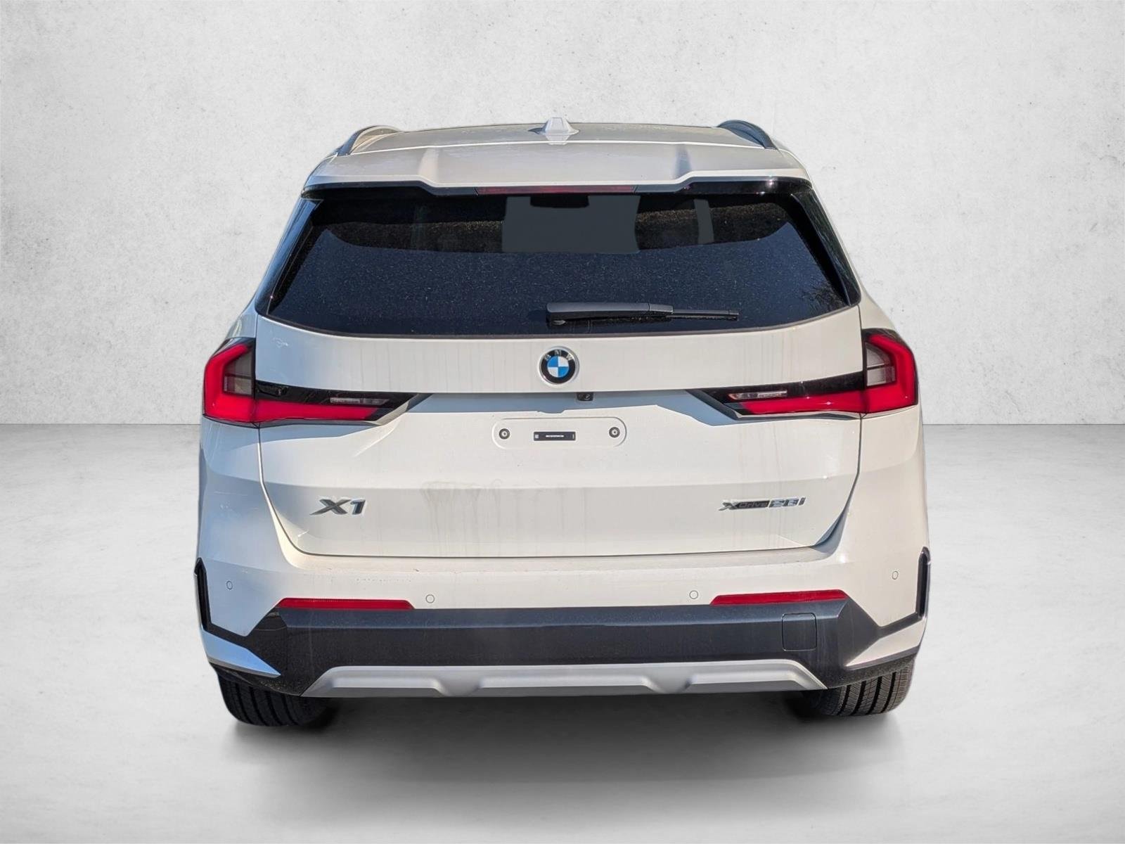 Used 2026 Alpine White BMW xDrive28i image 7
