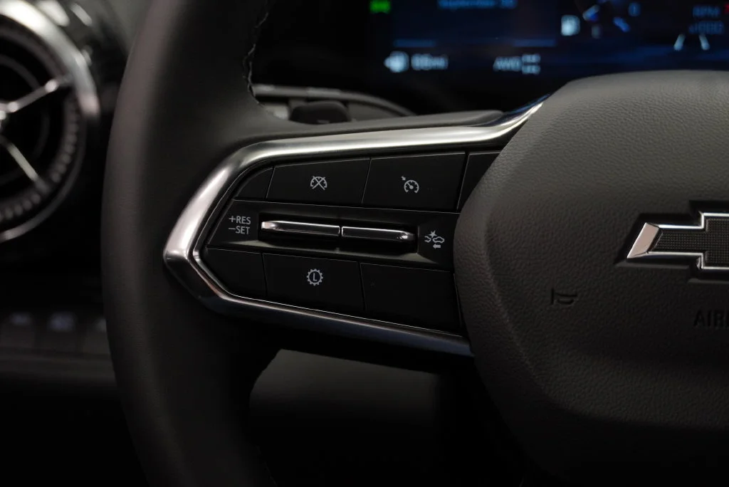 New 2027 Mosaic Black Metallic Chevrolet LT image 20