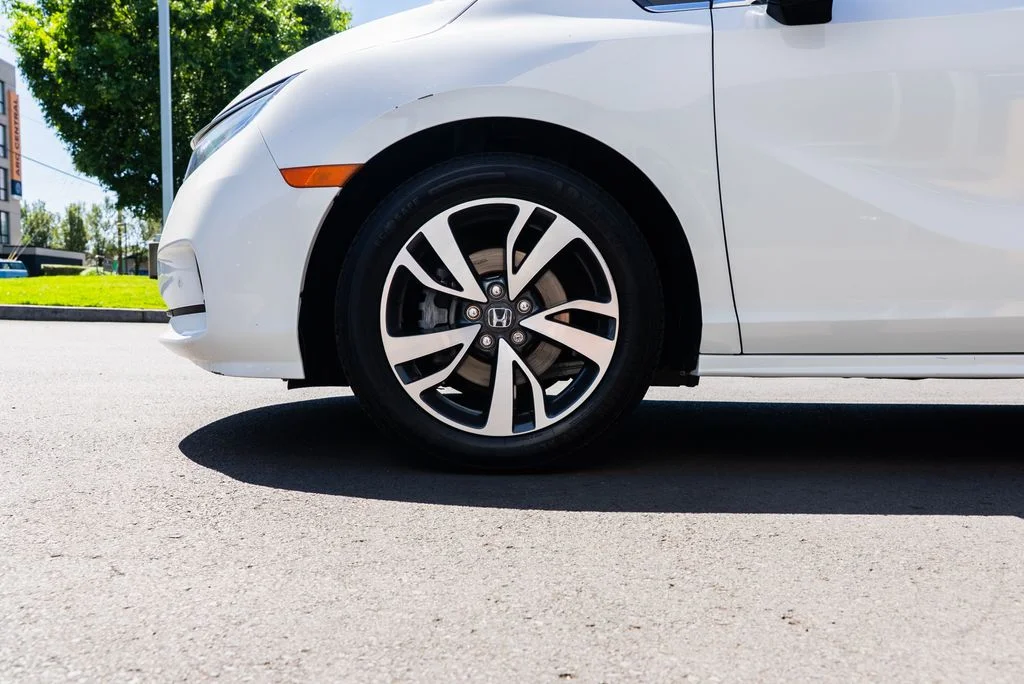 Used 2022 White Honda Touring image 7