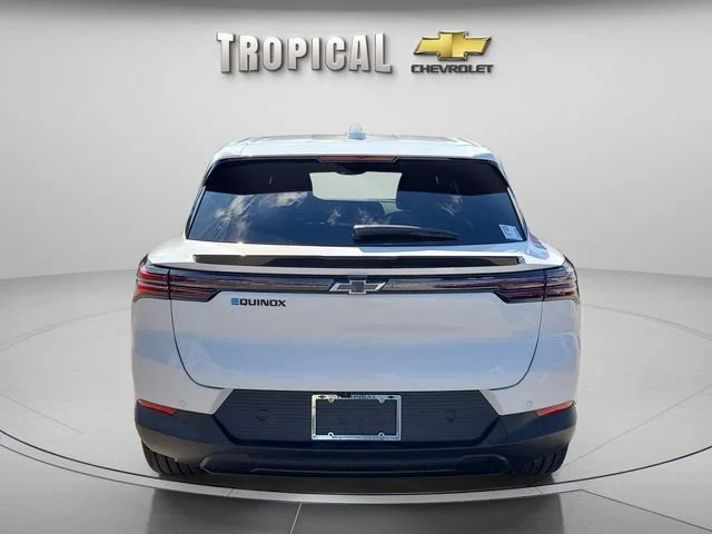 New 2026 Summit White Chevrolet LT image 4