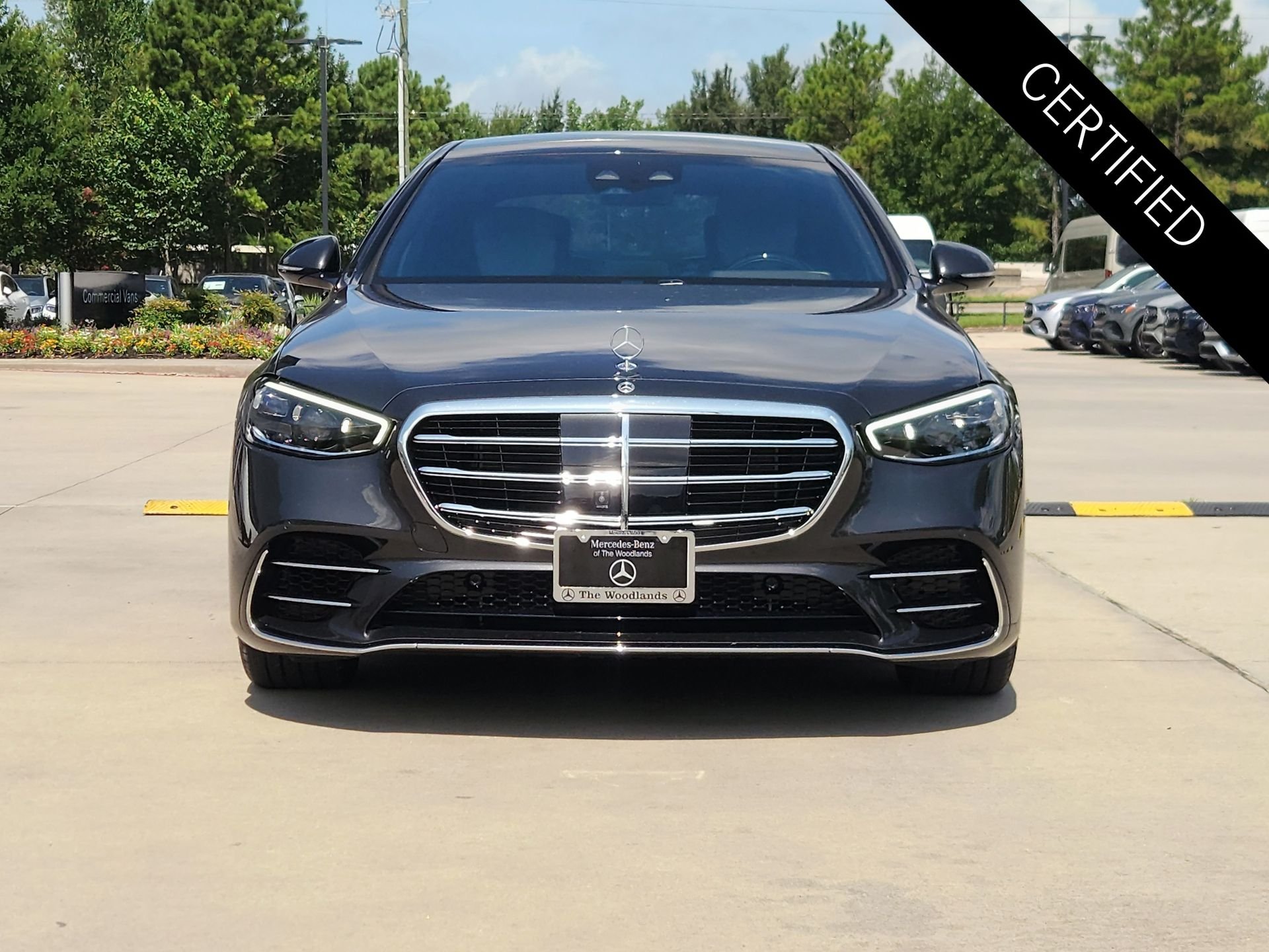 Certified Used 2026 Graphite Gray Metallic Mercedes-Benz S 580 image 2