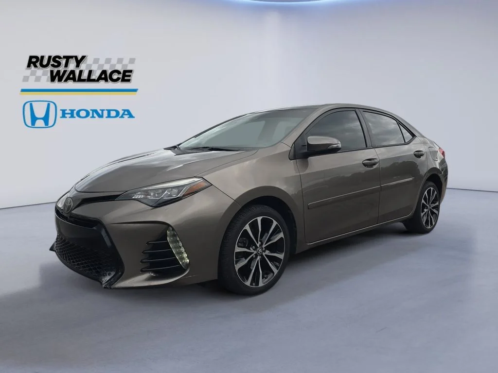 Used 2018 Falcon Gray Metallic Toyota SE image 1