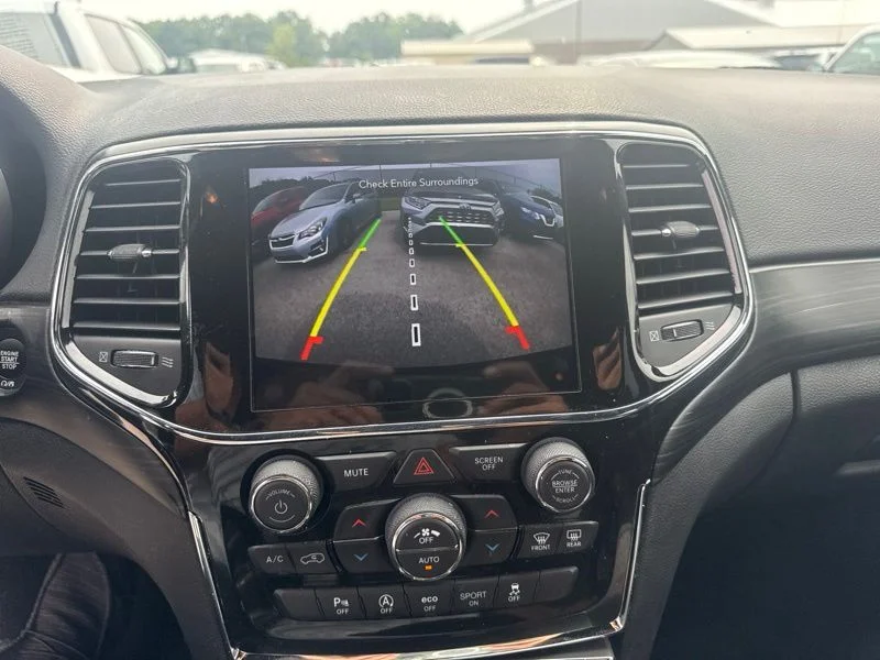 Used 2022 Black Jeep Laredo E image 10