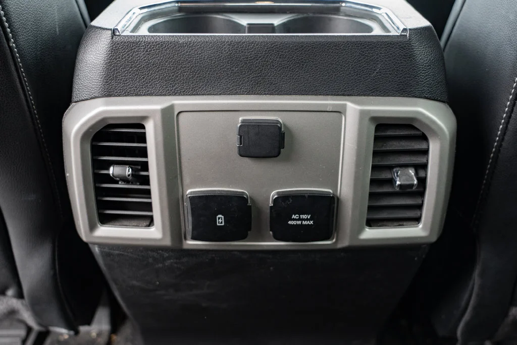 Used 2020 Black Metallic Ford Lariat image 9