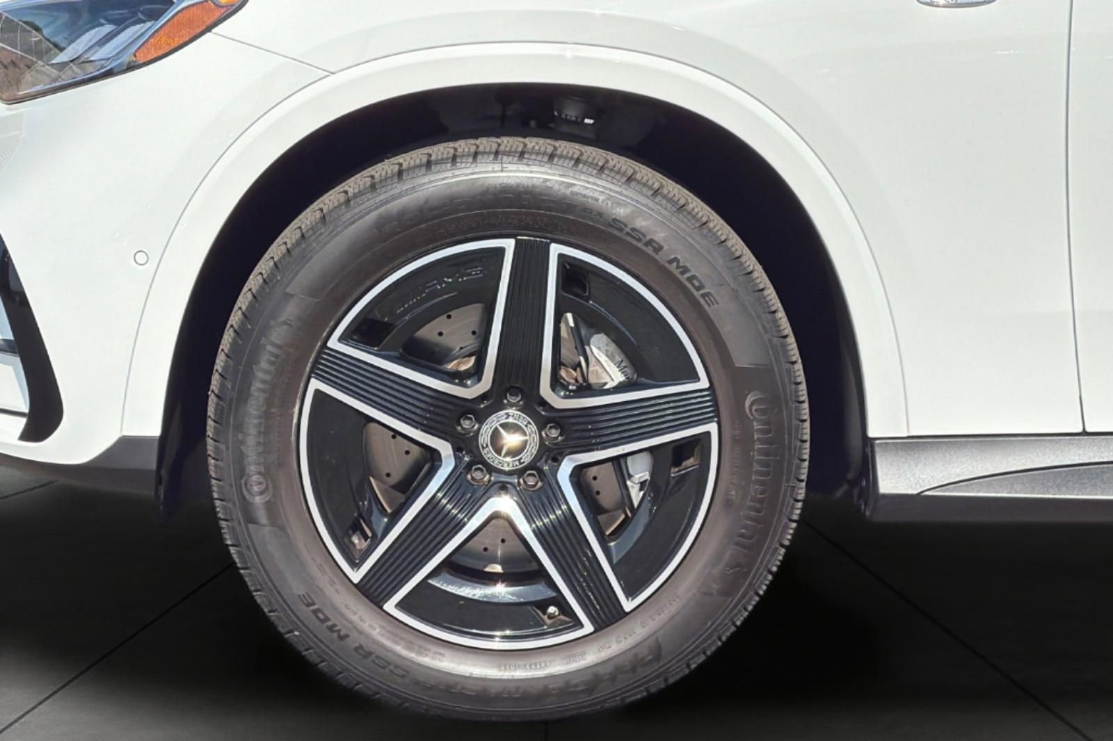 Certified Used 2025 White Mercedes-Benz GLC 350e image 3