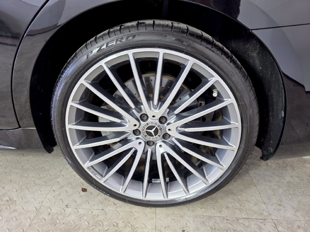 Certified Used 2022 Black Mercedes-Benz S 580 image 17