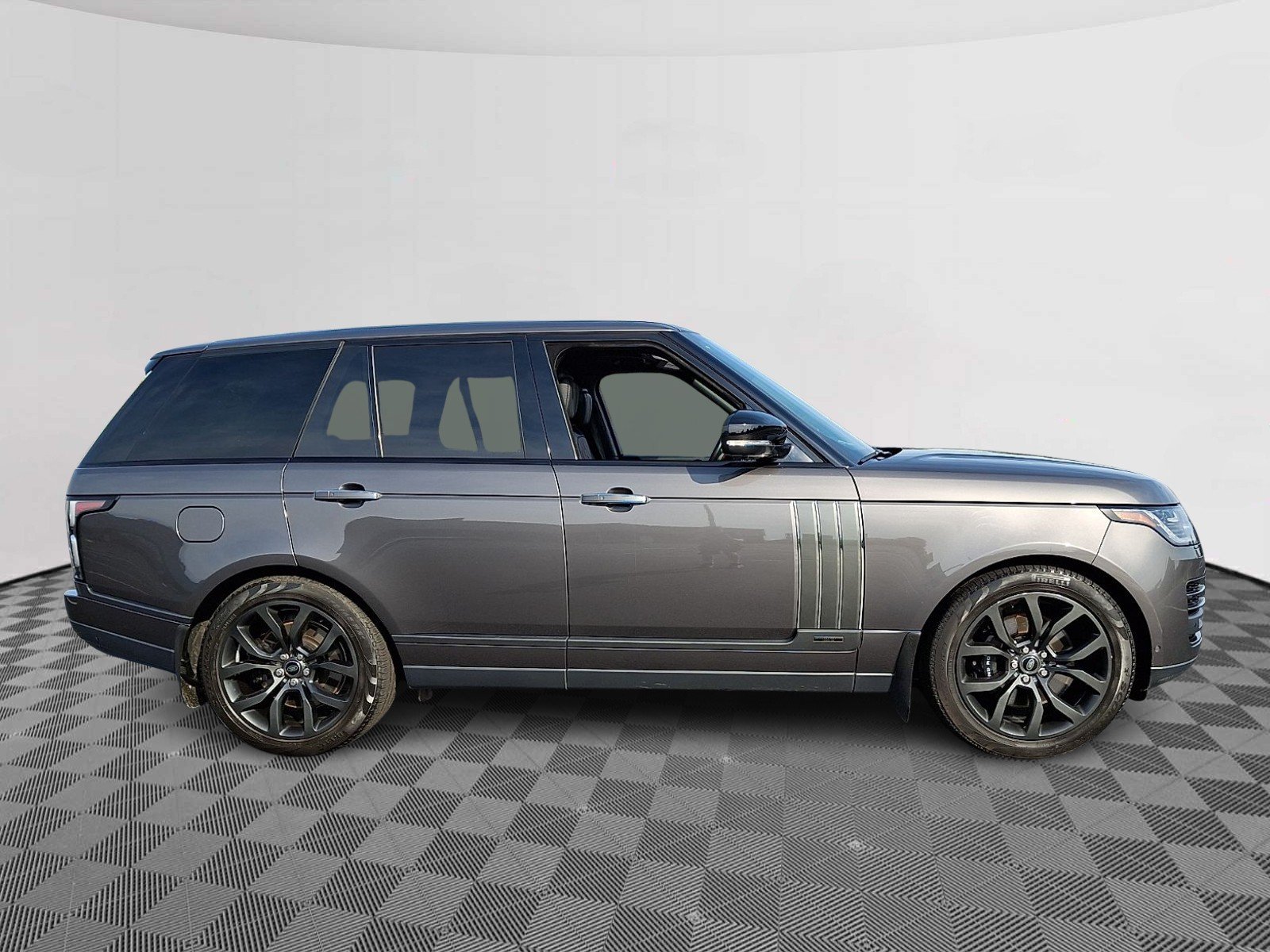 Used 2021 Eiger Grey Metallic - 1DF Land Rover SVAutobiography Dynamic image 7