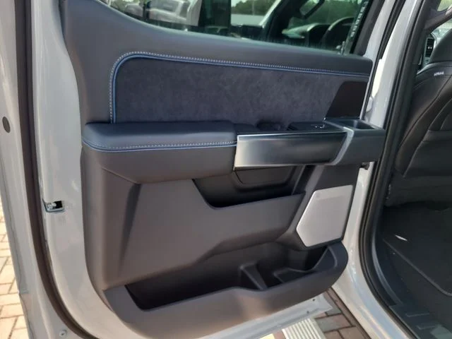 New 2026 Avalanche Ford Platinum image 12