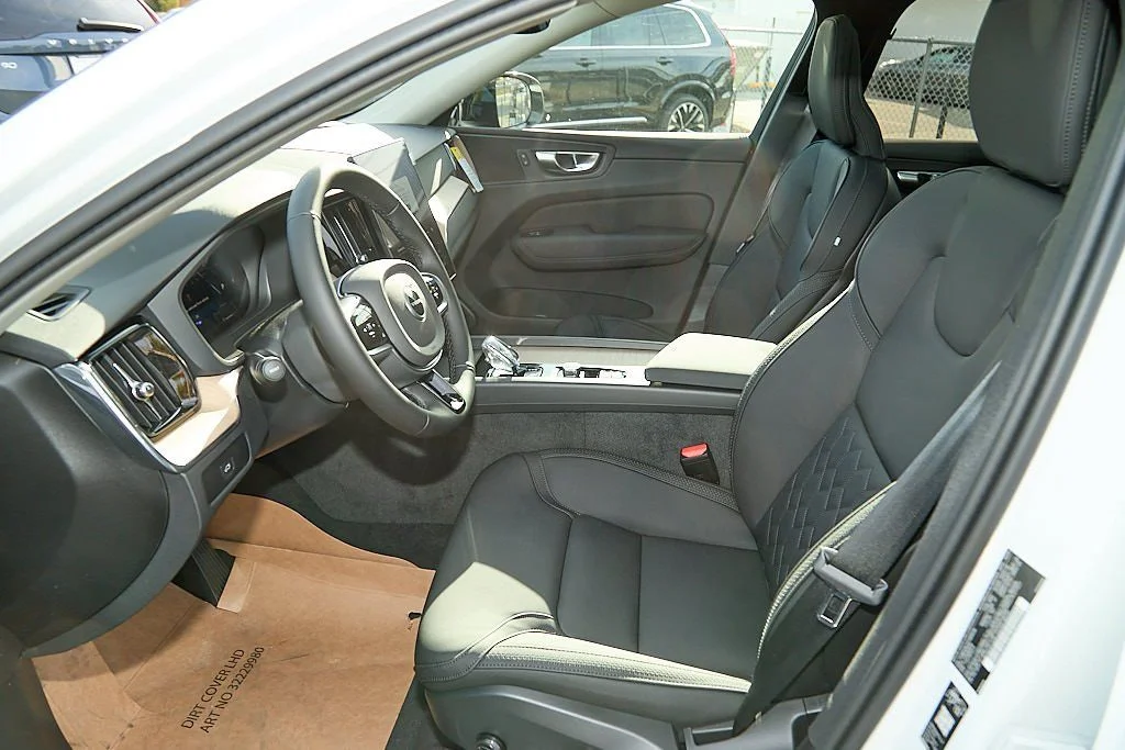 New 2026 Crystal White Volvo Core image 17