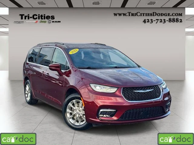 2022 Chrysler Pacifica Touring L's photo