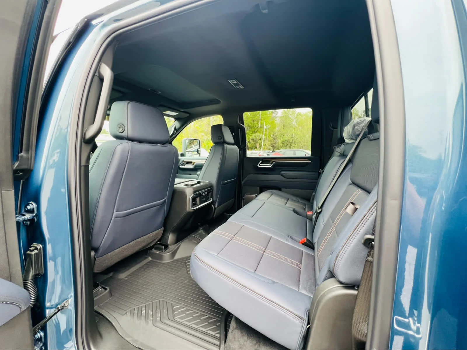 New 2026 Lakeshore Blue Metallic Chevrolet High Country image 6