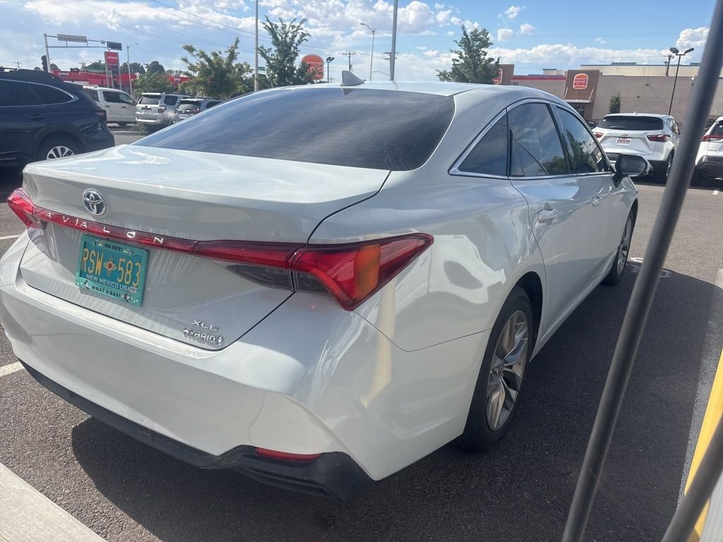 Used 2022 White Toyota XLE Plus image 6