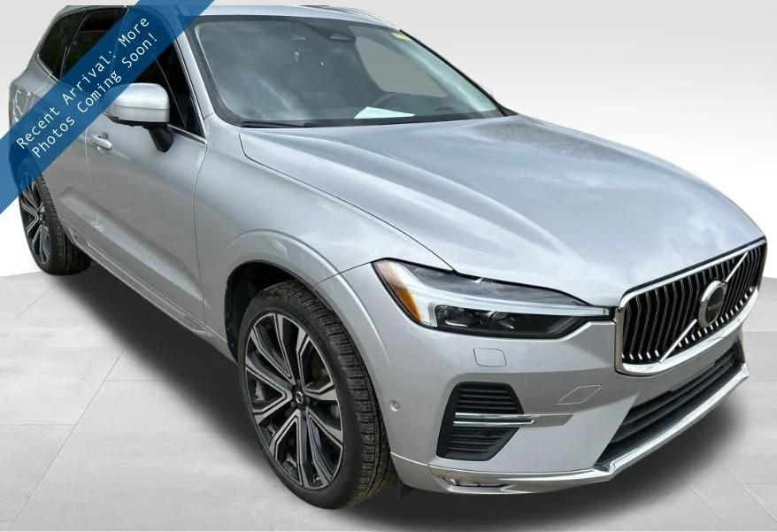 2023 Volvo XC60 B5 Ultimate Bright Theme FWD's photo