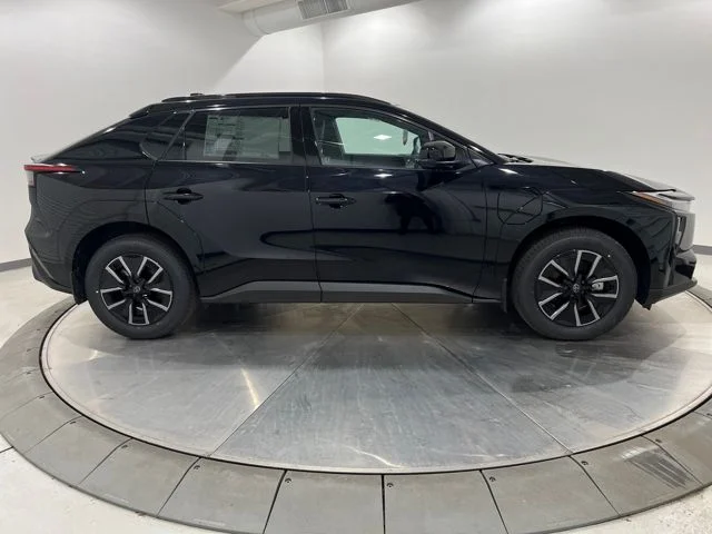 2026 Toyota bZ XLE - Photo 6