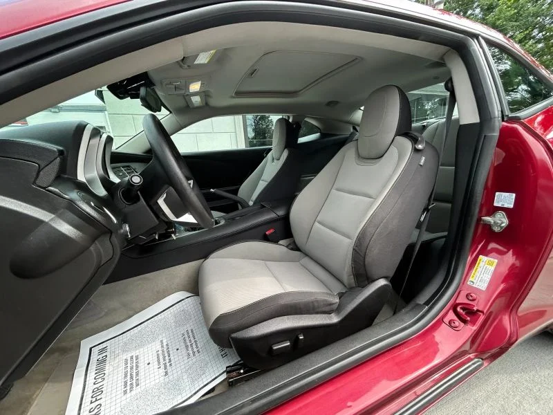 Used 2010 Red Chevrolet LT Coupe 2D image 31