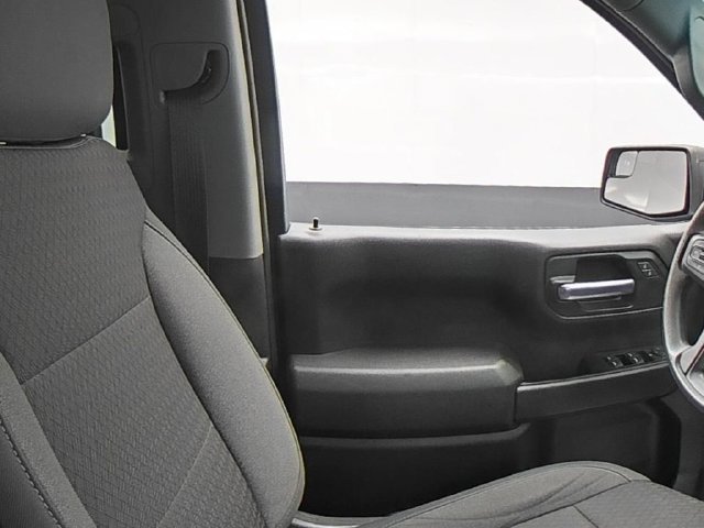 Used 2022 Silver Chevrolet Custom image 34